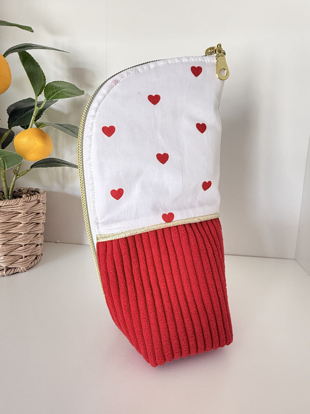 Trousse d'école Charlotte en velours cotelé rouge et coton coeurs