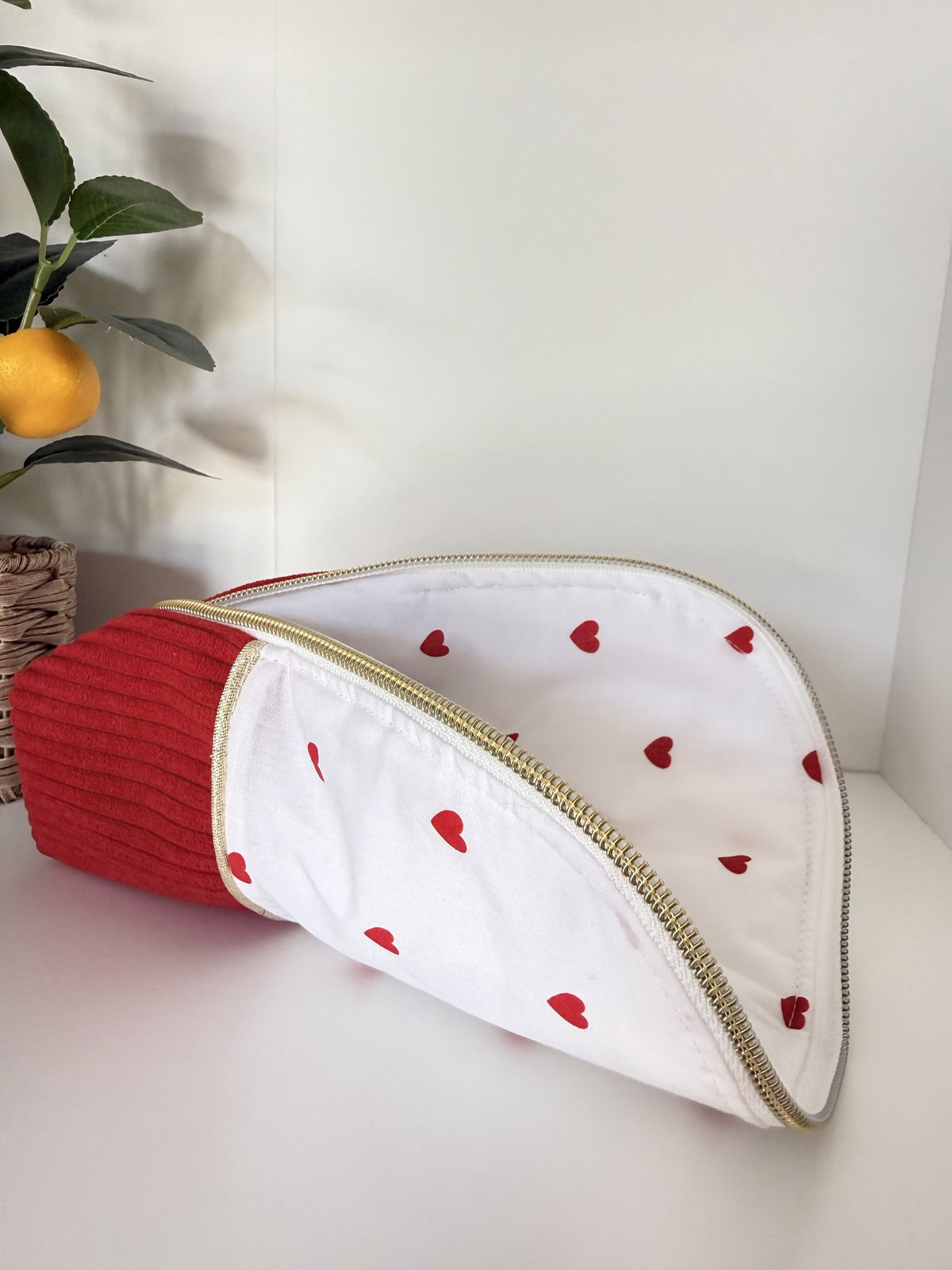 Trousse d'école Charlotte en velours cotelé rouge et coton coeurs